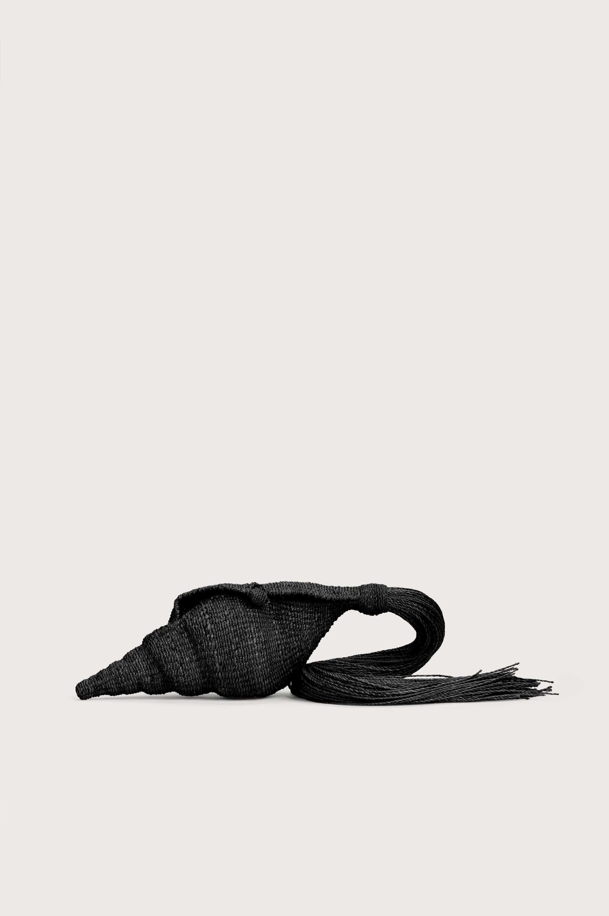 CAMILLA CLUTCH - BLACK