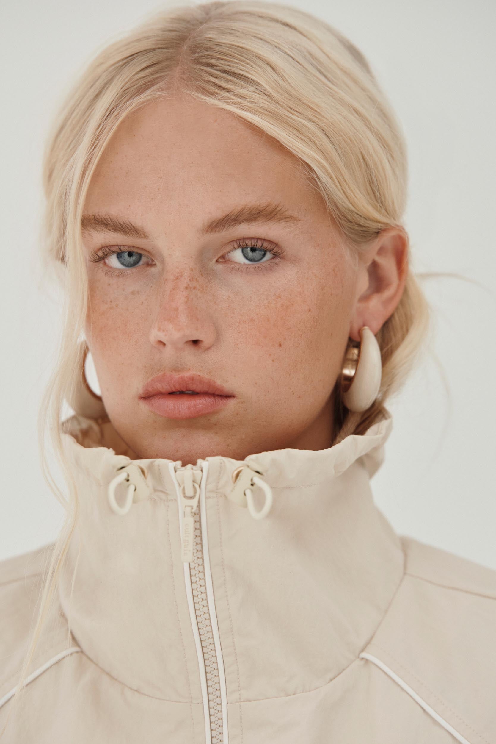 SIRA ANORAK - LIGHT BEIGE