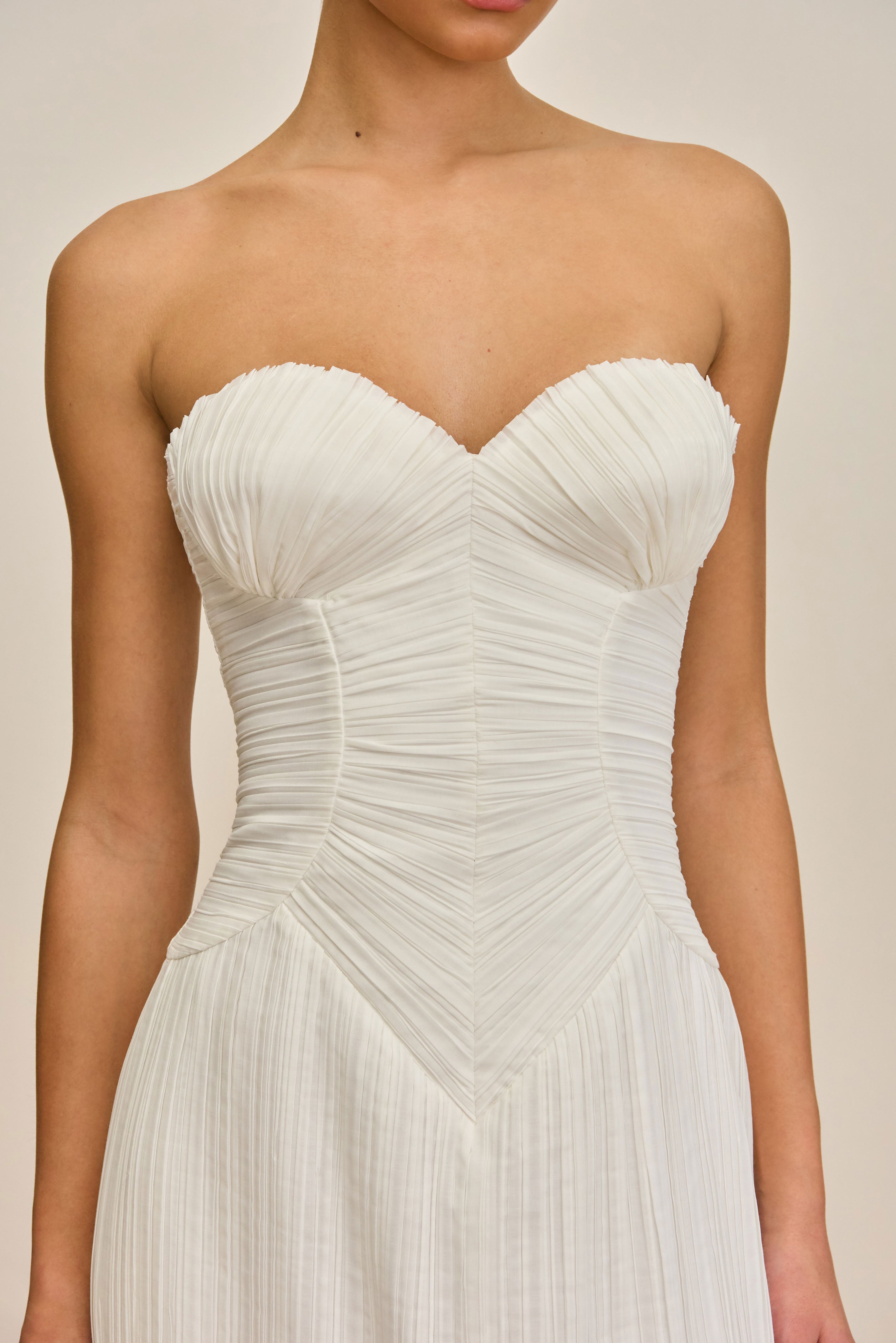 ASHIKA GOWN - OFF WHITE