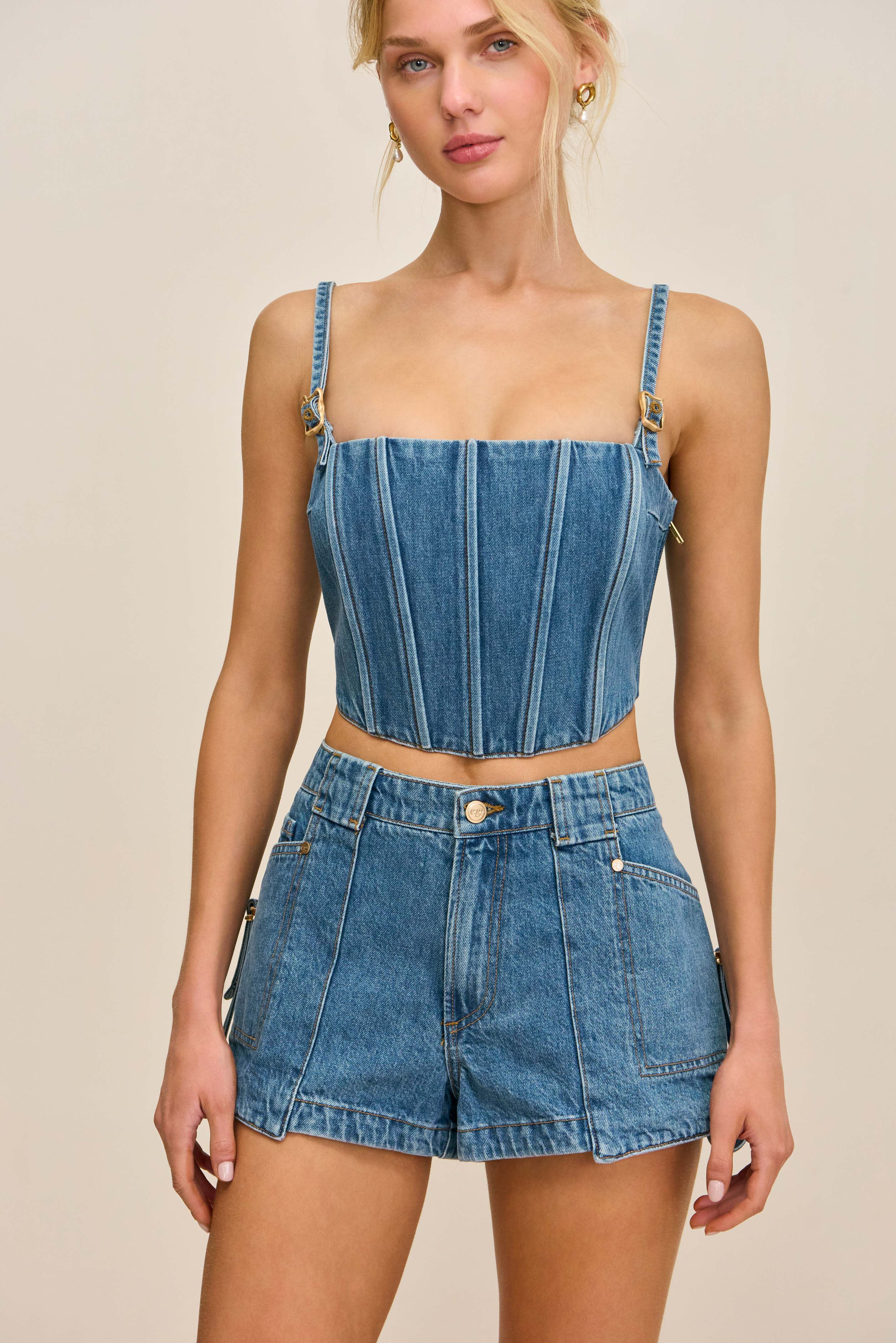 SHELLEY SHORT - MEDIUM STONE WASH