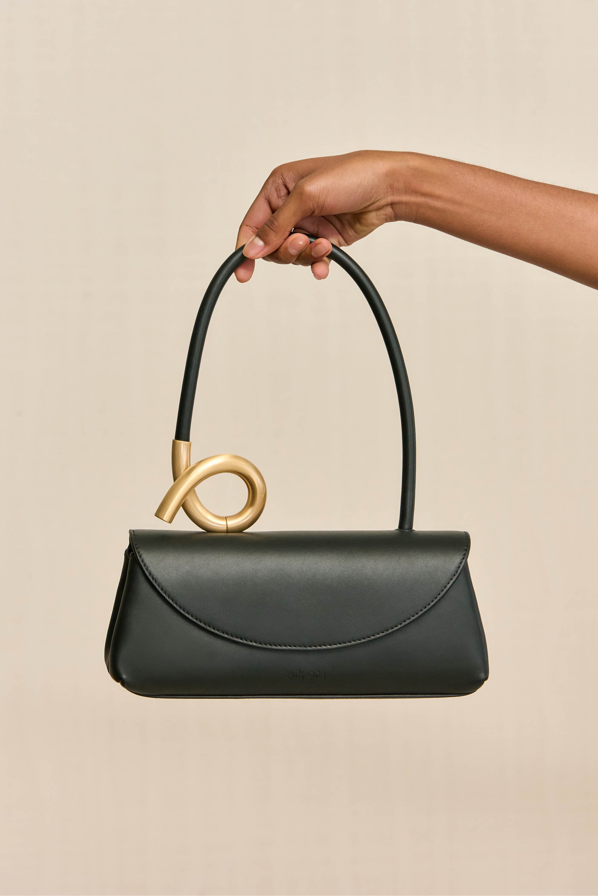 AZARIAH SHOULDER BAG - BLACK