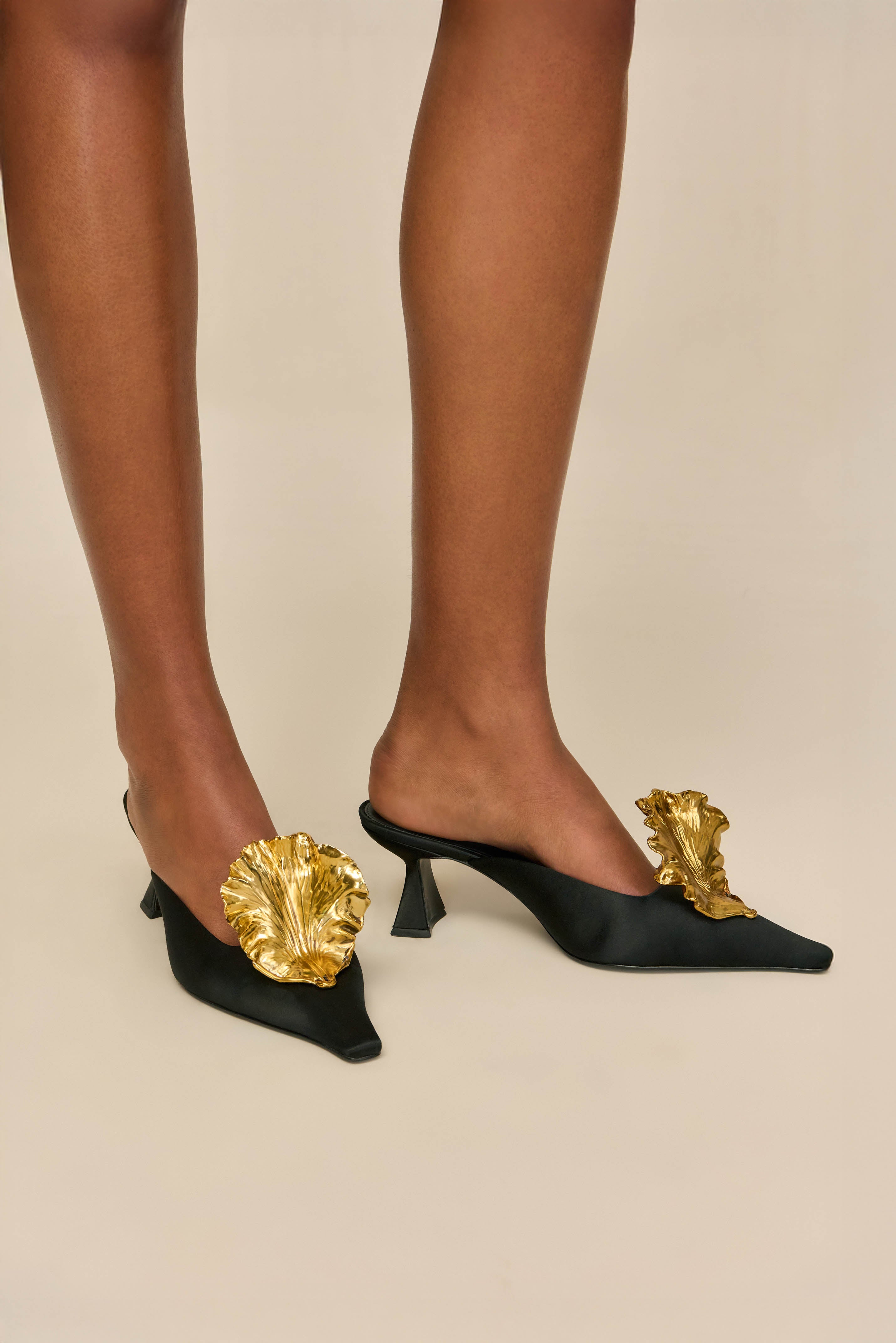 IRINA MULE - BLACK