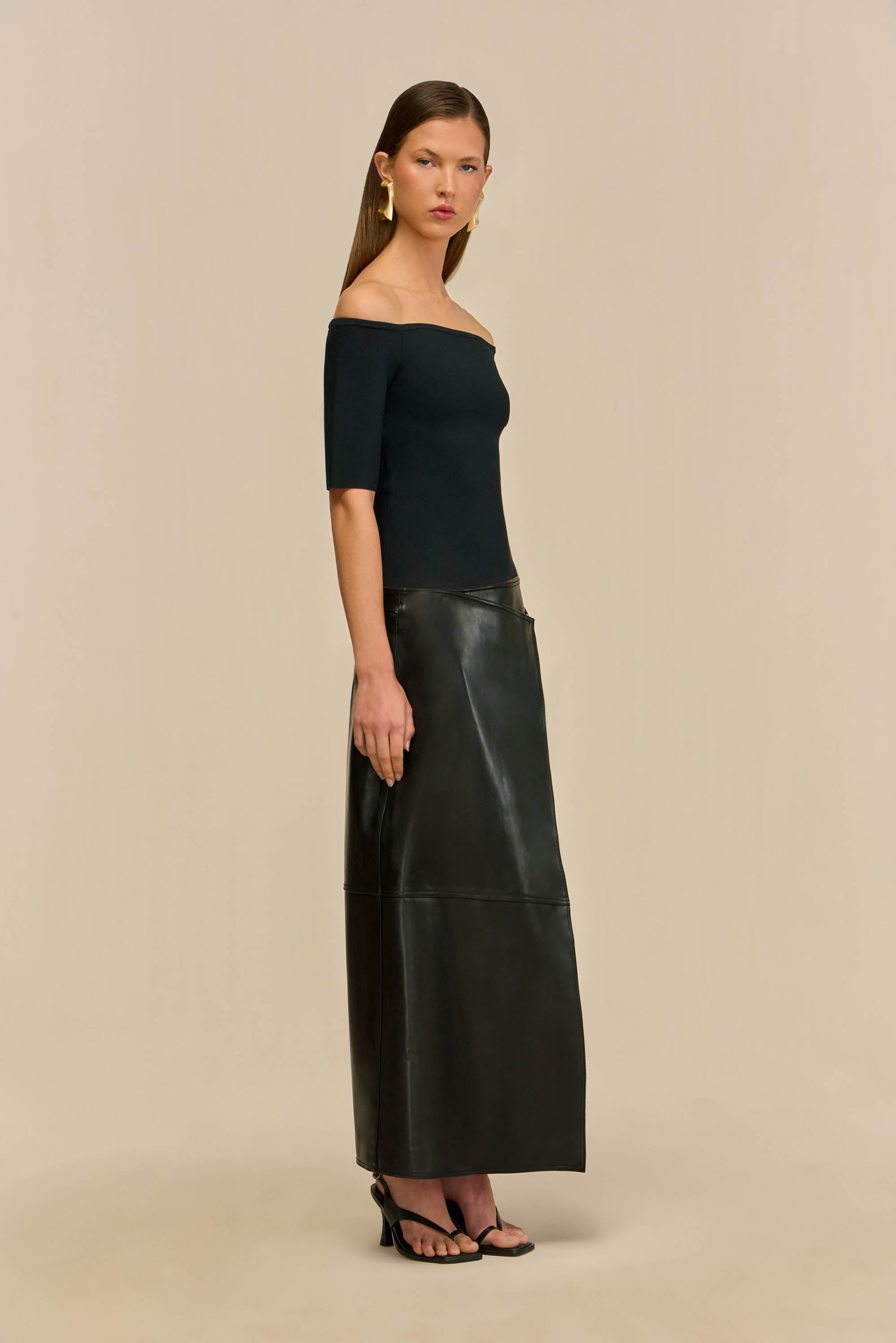 SANDERS TOP - BLACK