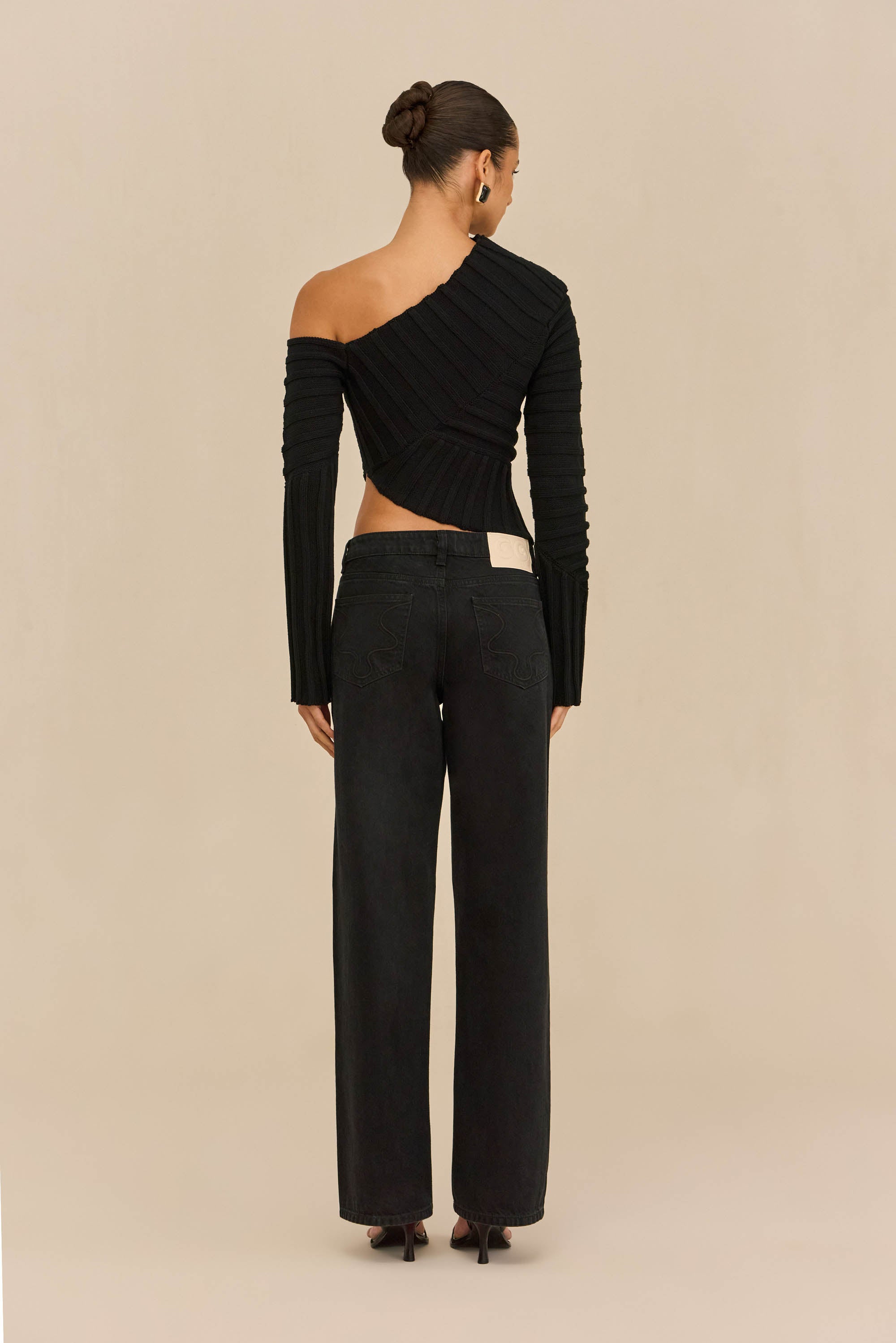 JAIDAN KNIT TOP - BLACK