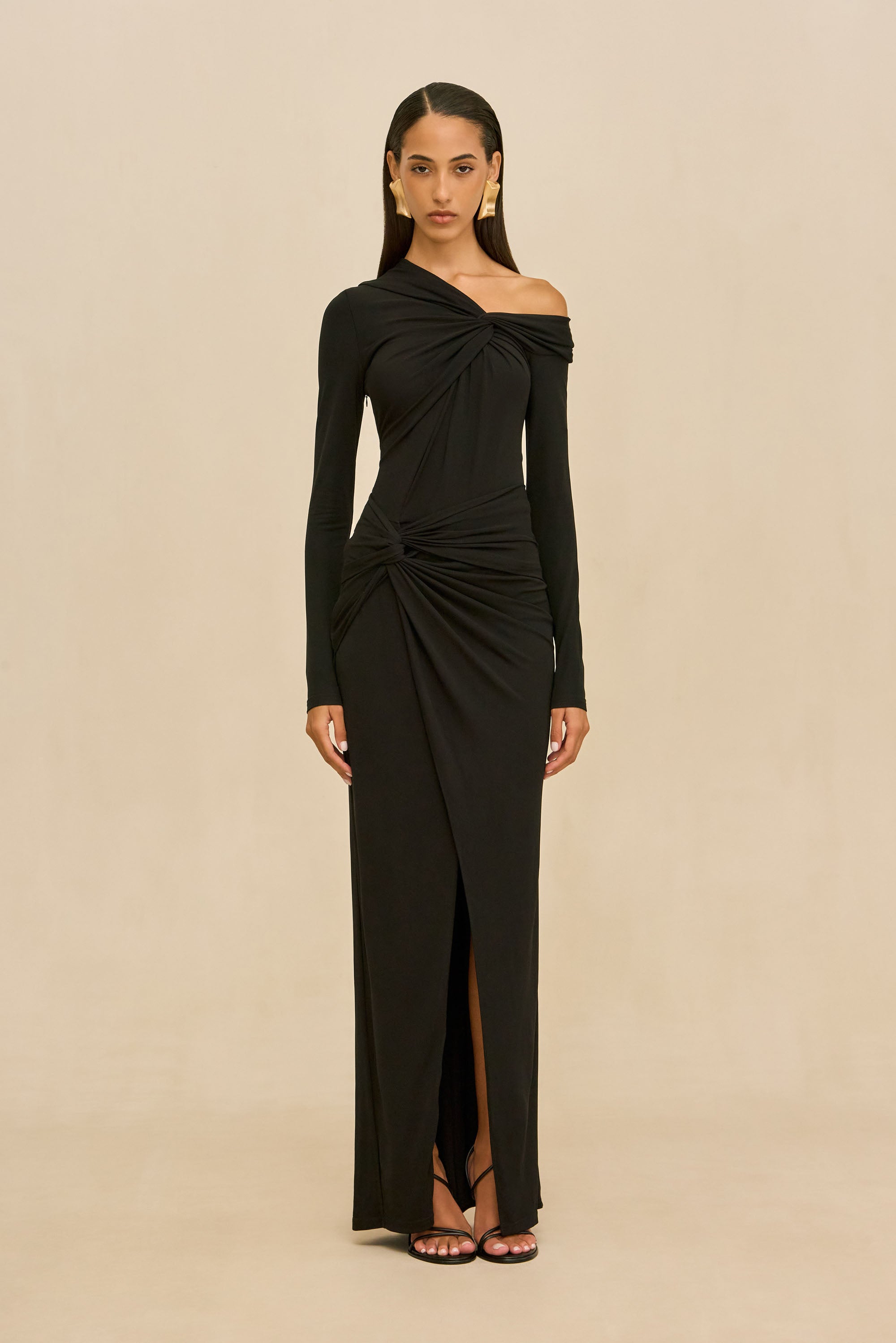 DELAINEY GOWN - BLACK