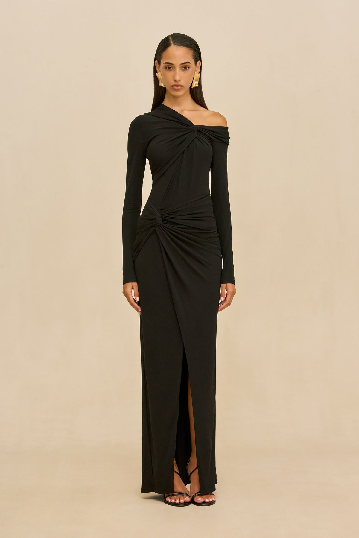 DELAINEY GOWN - BLACK