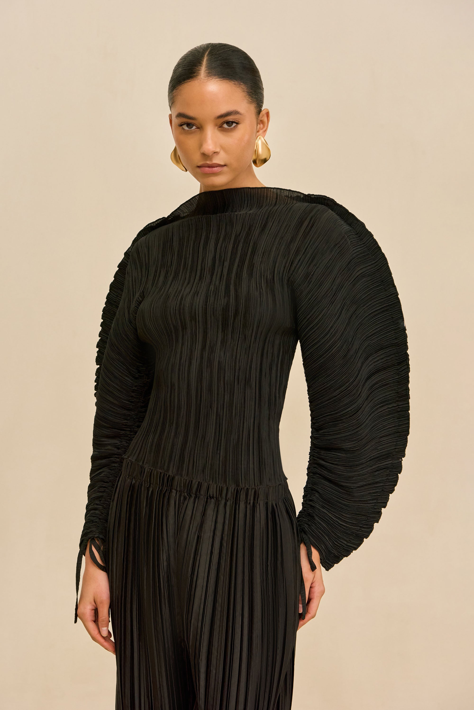 BEGA TOP - BLACK