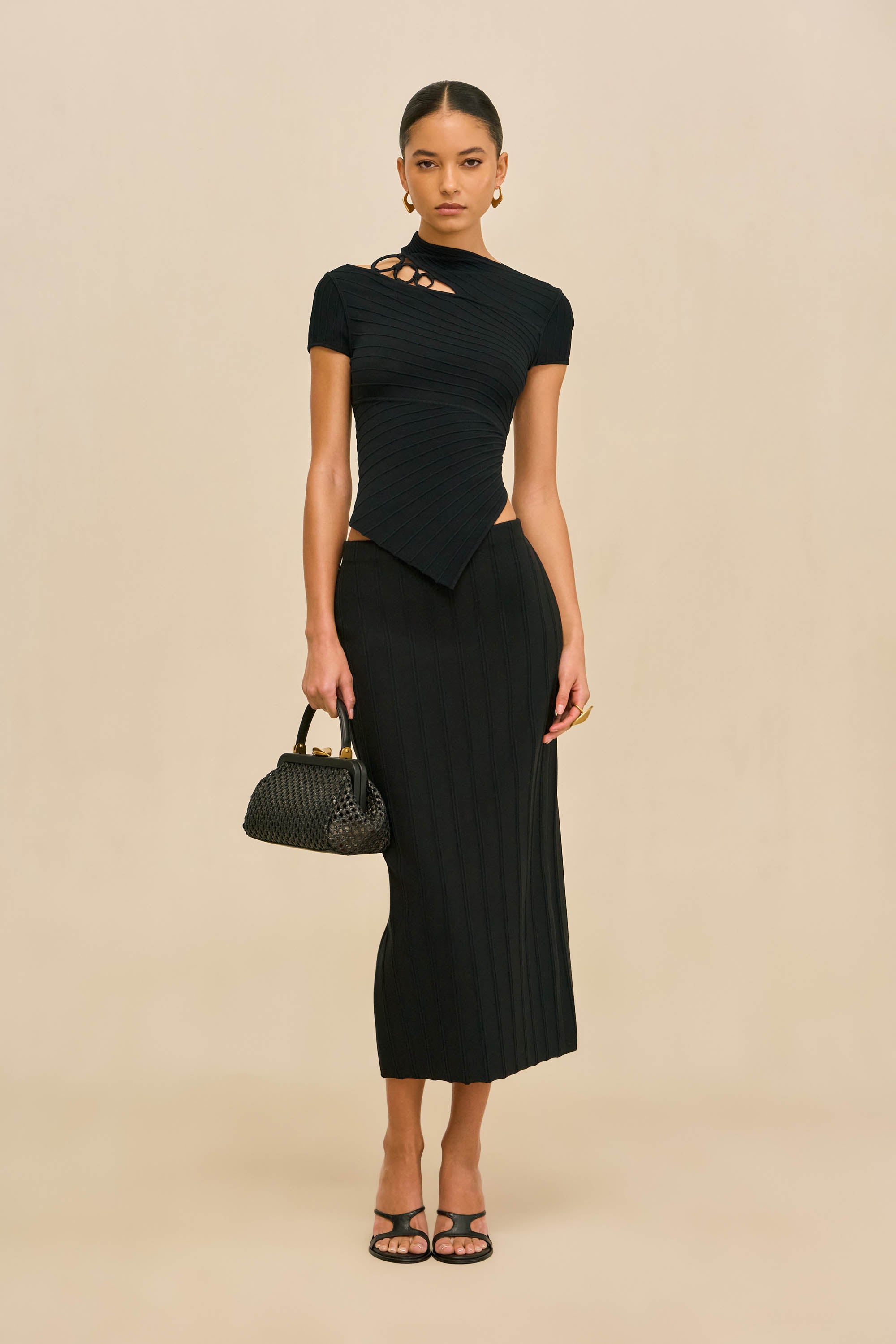 NESSI KNIT TOP - BLACK