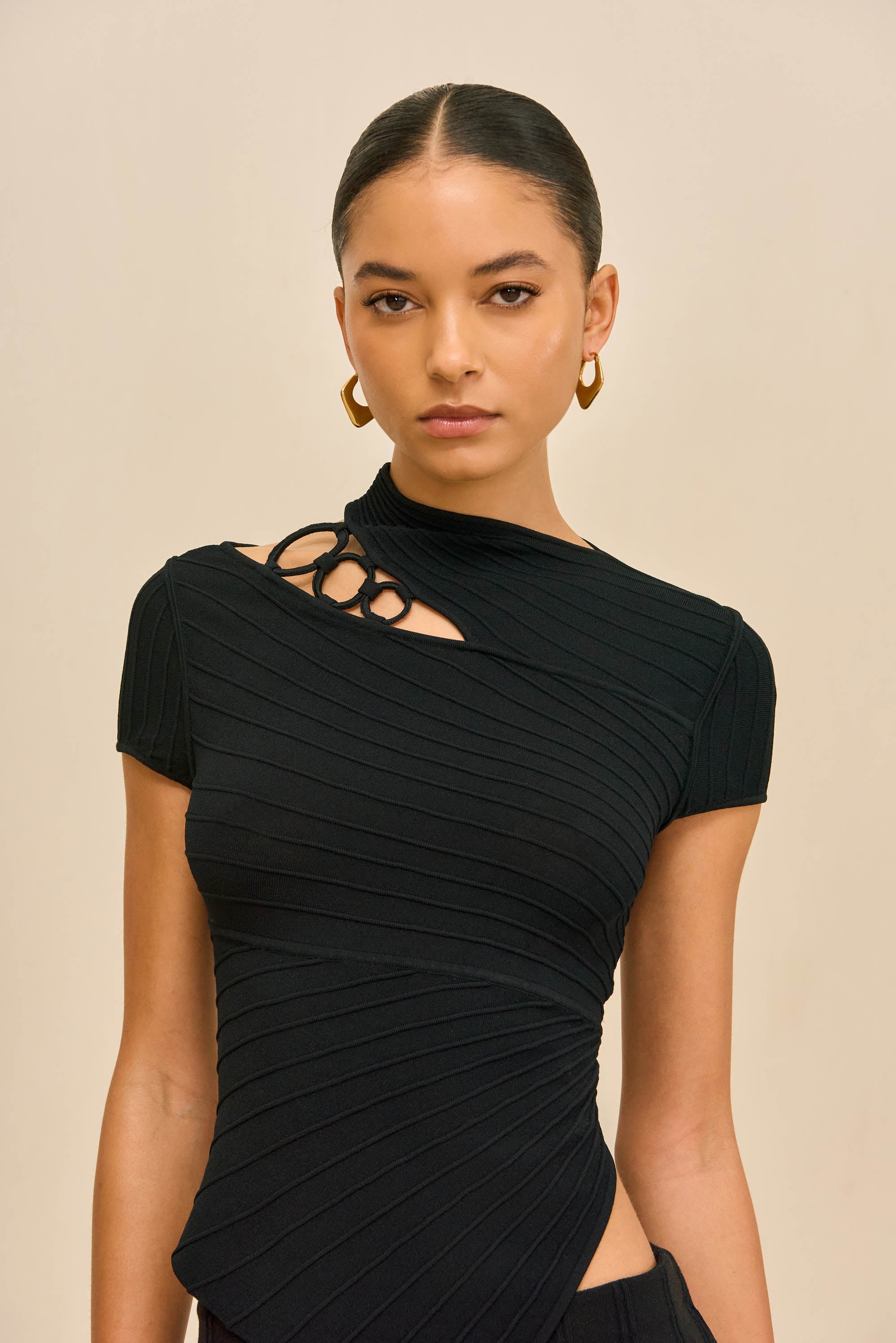 NESSI KNIT TOP - BLACK