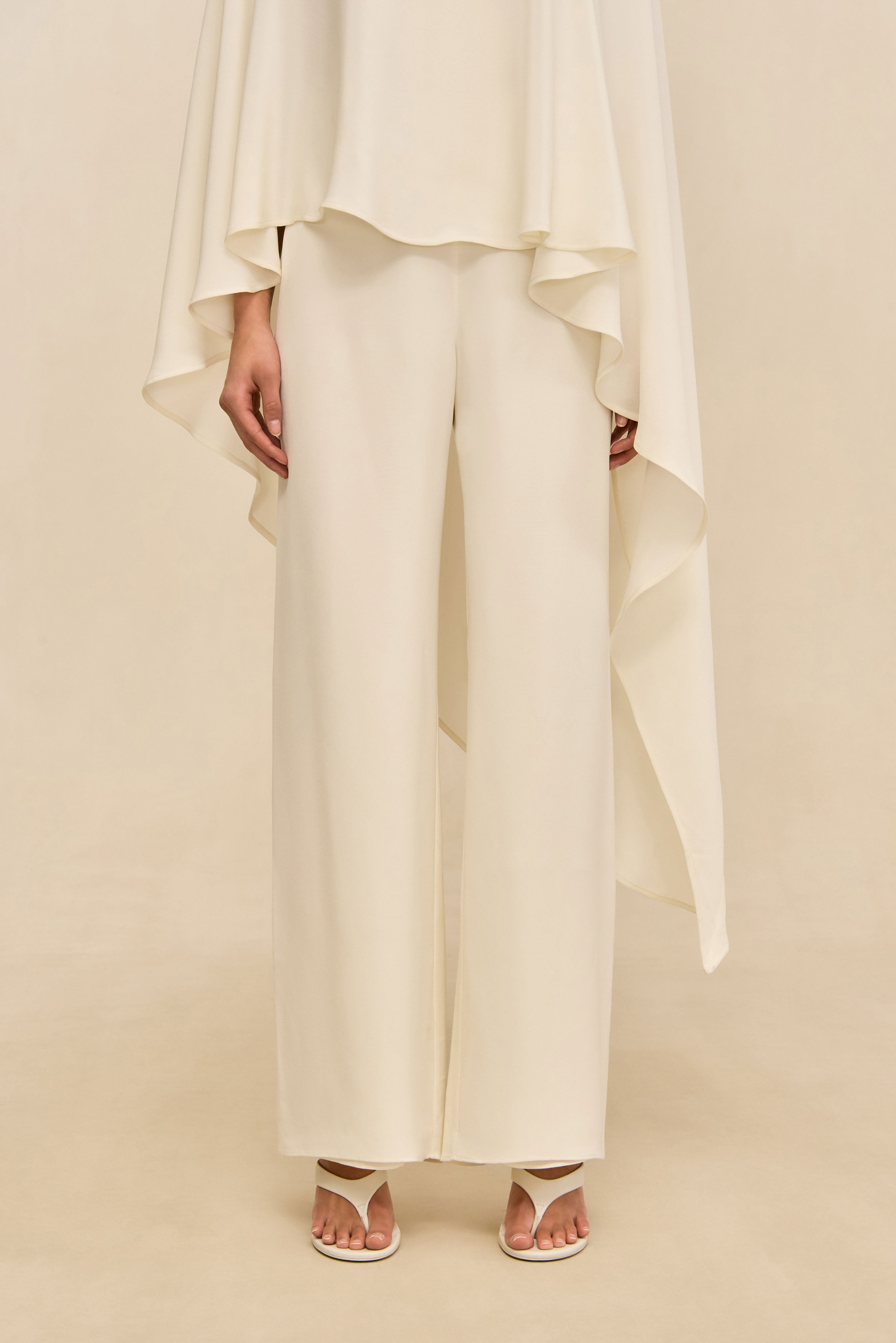 SARA PANT - OFF WHITE