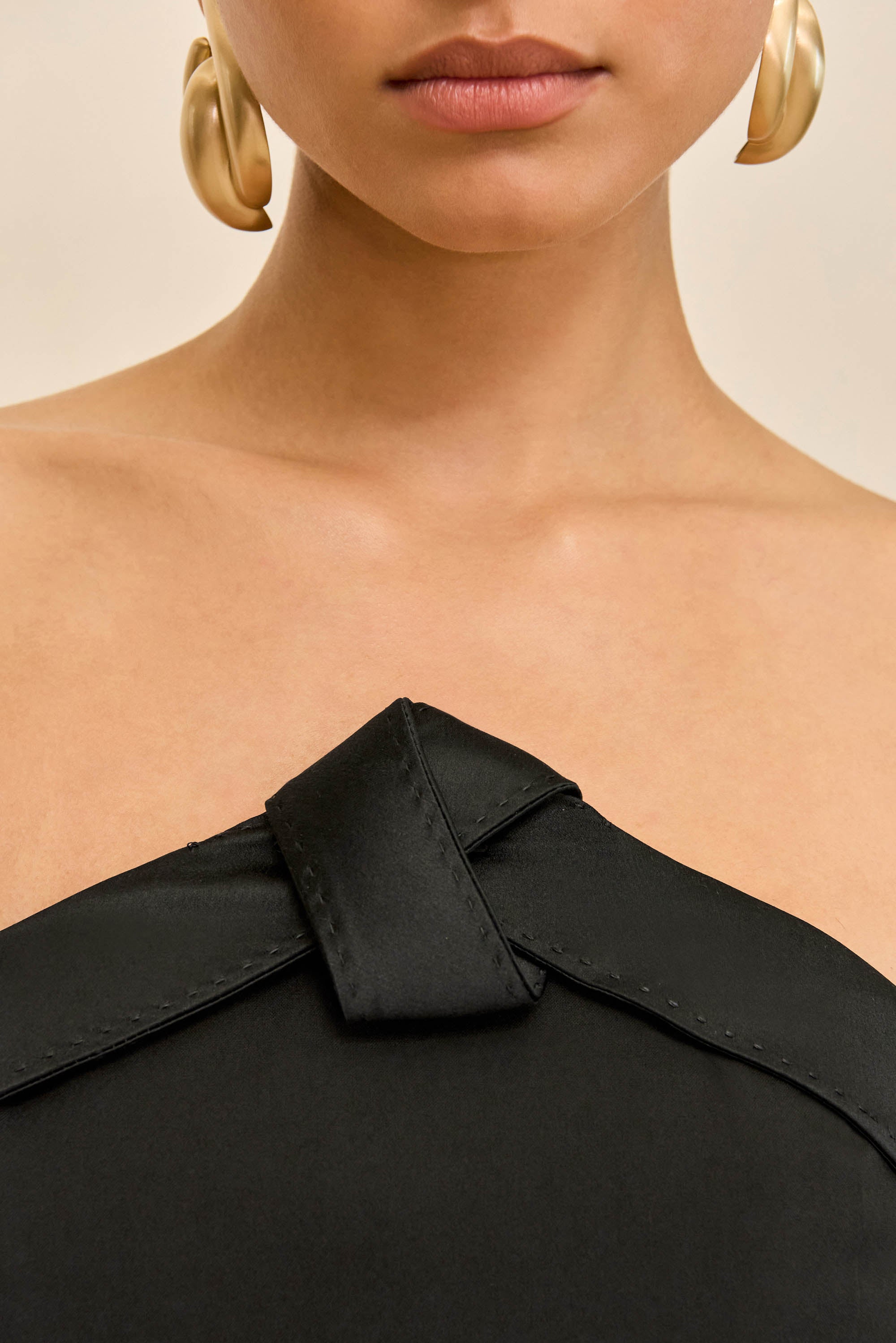 AMANAH GOWN - BLACK