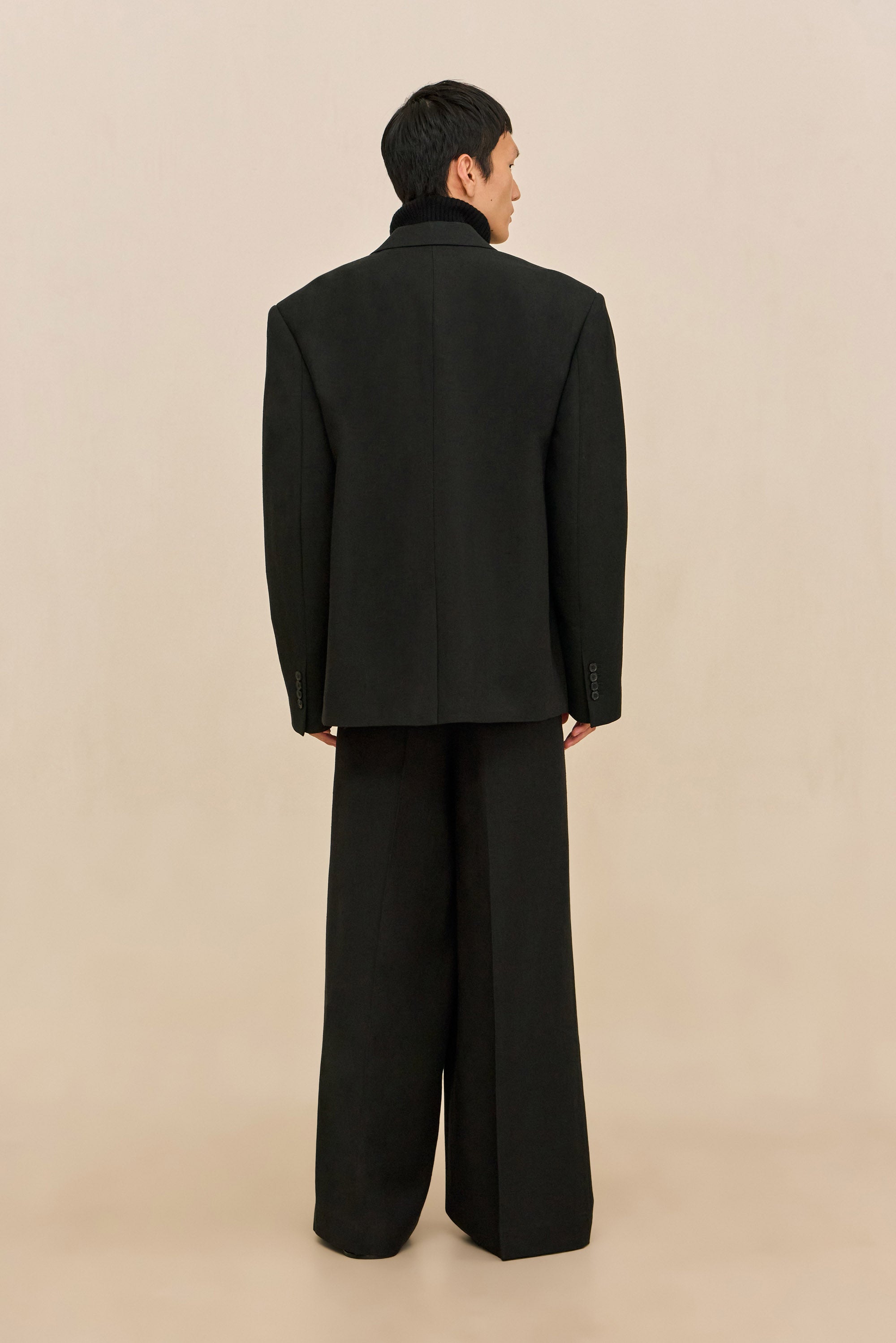 DELONTE JACKET - BLACK
