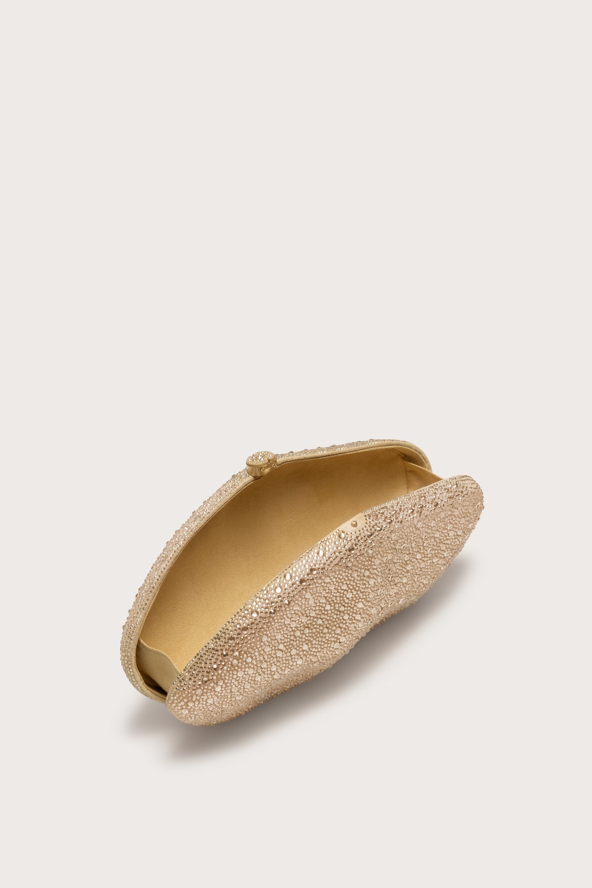 THE CALDERA CLUTCH - SAND DOLLAR