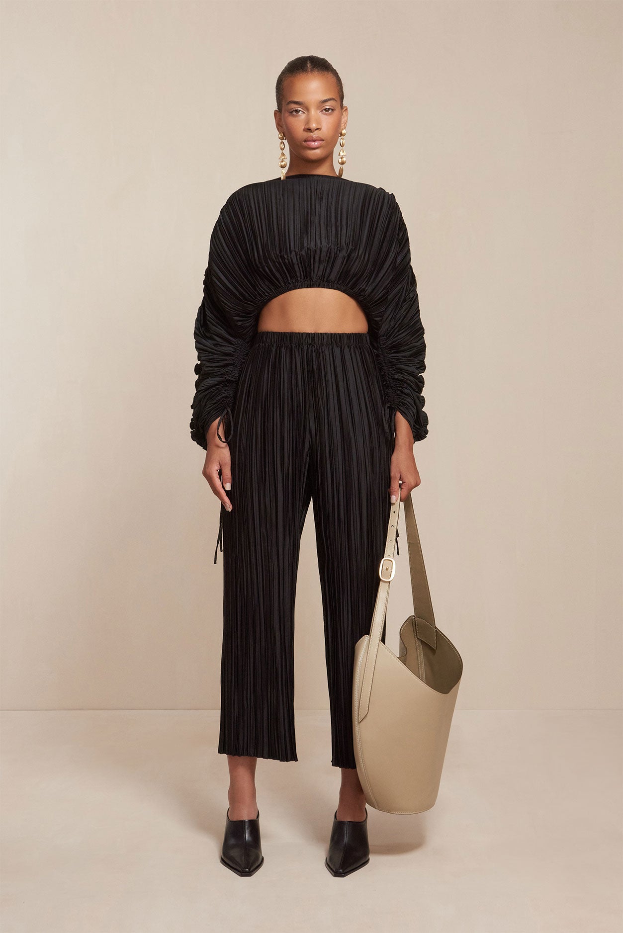 STACIE PANT - BLACK PLISSE