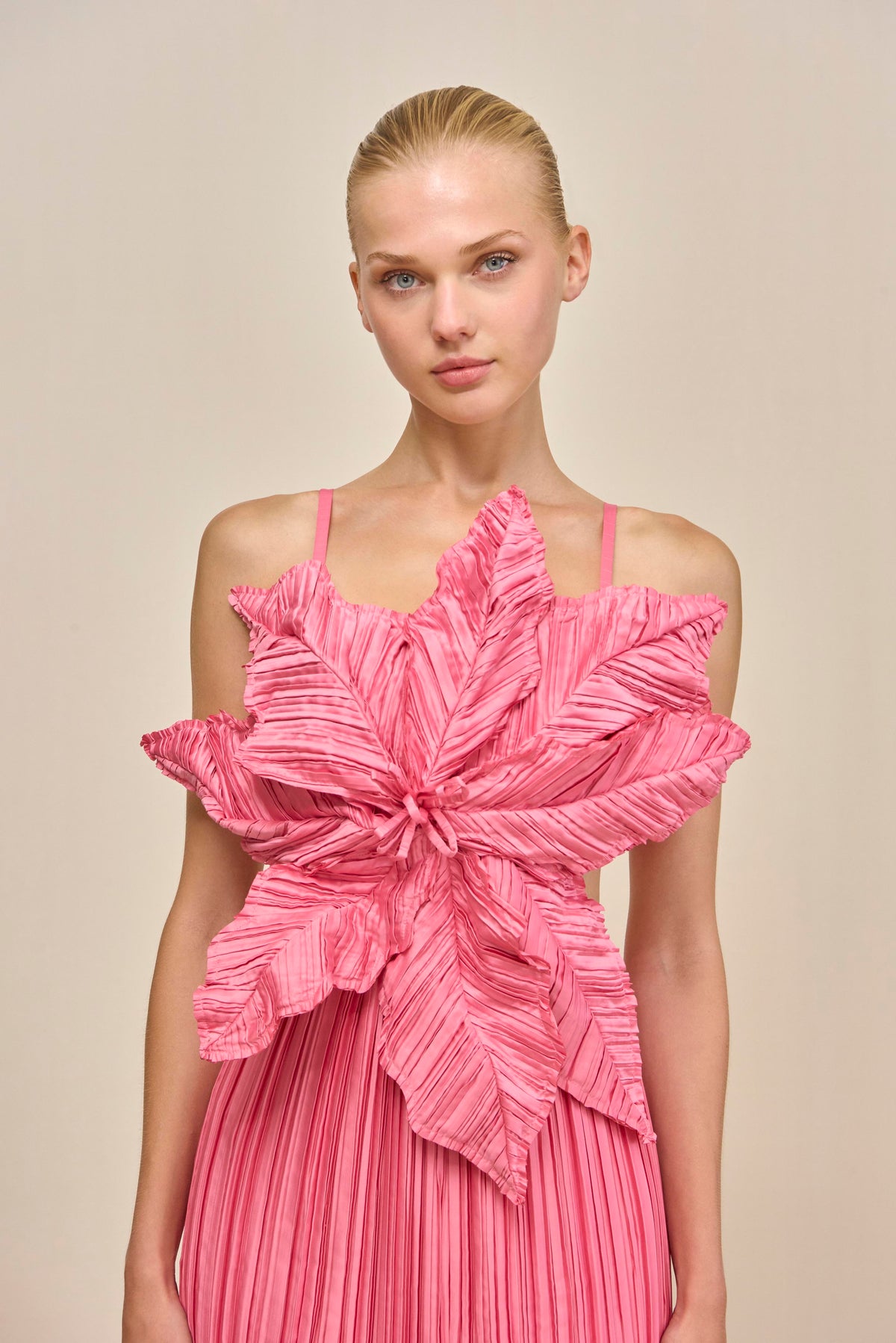 HESTRA GOWN - ROSETTE