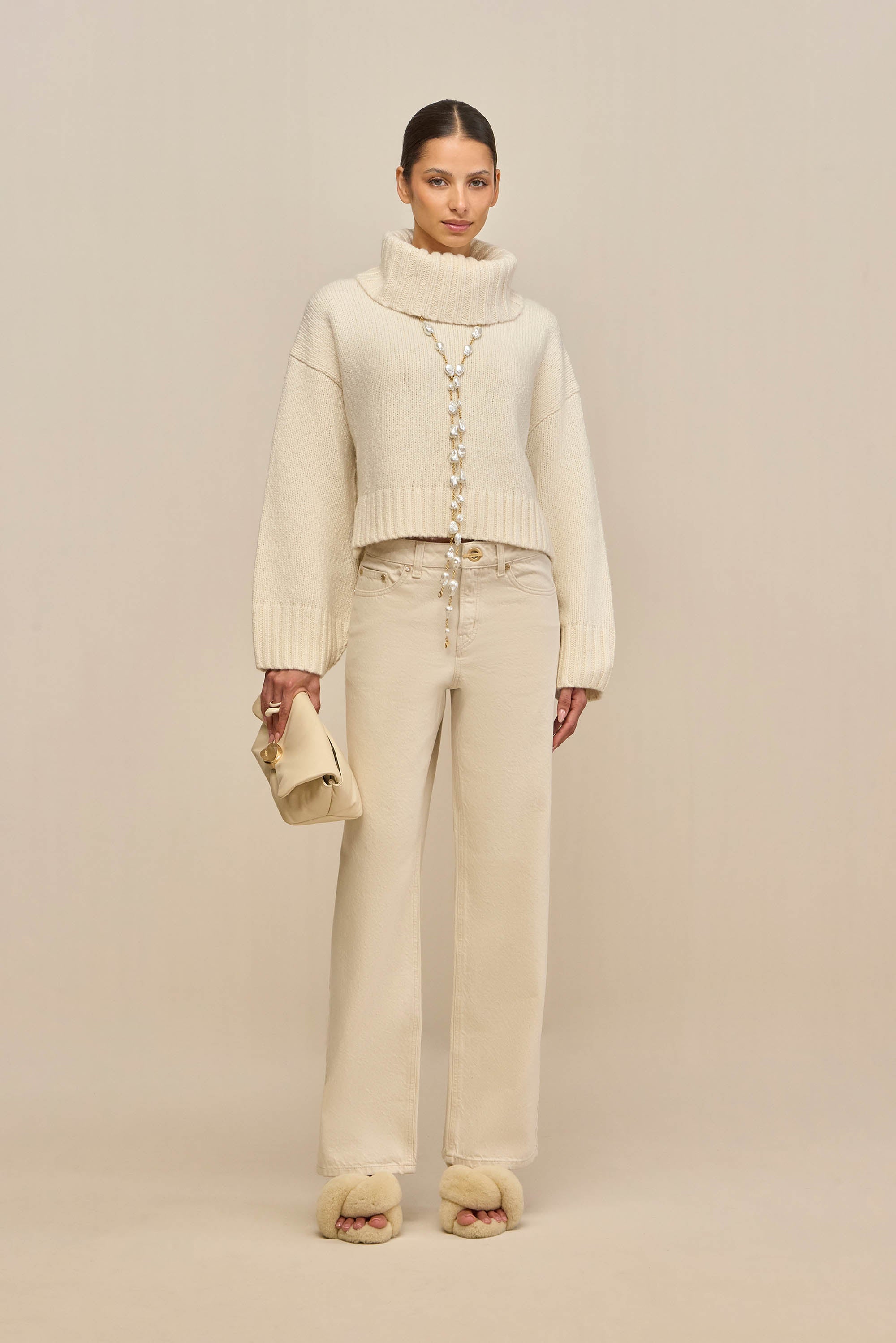 BELANA SWEATER - OFF WHITE