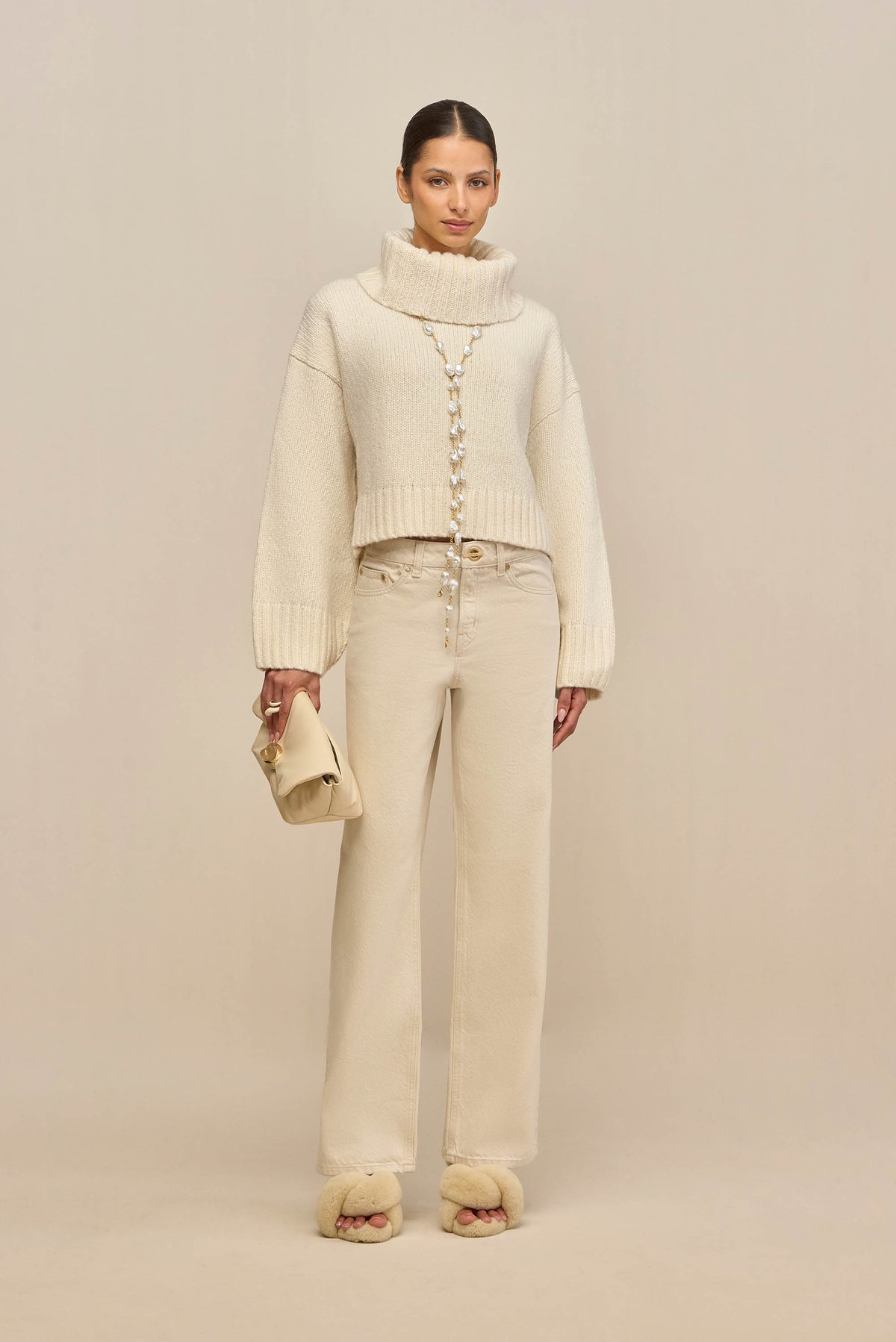 BELANA SWEATER - OFF WHITE