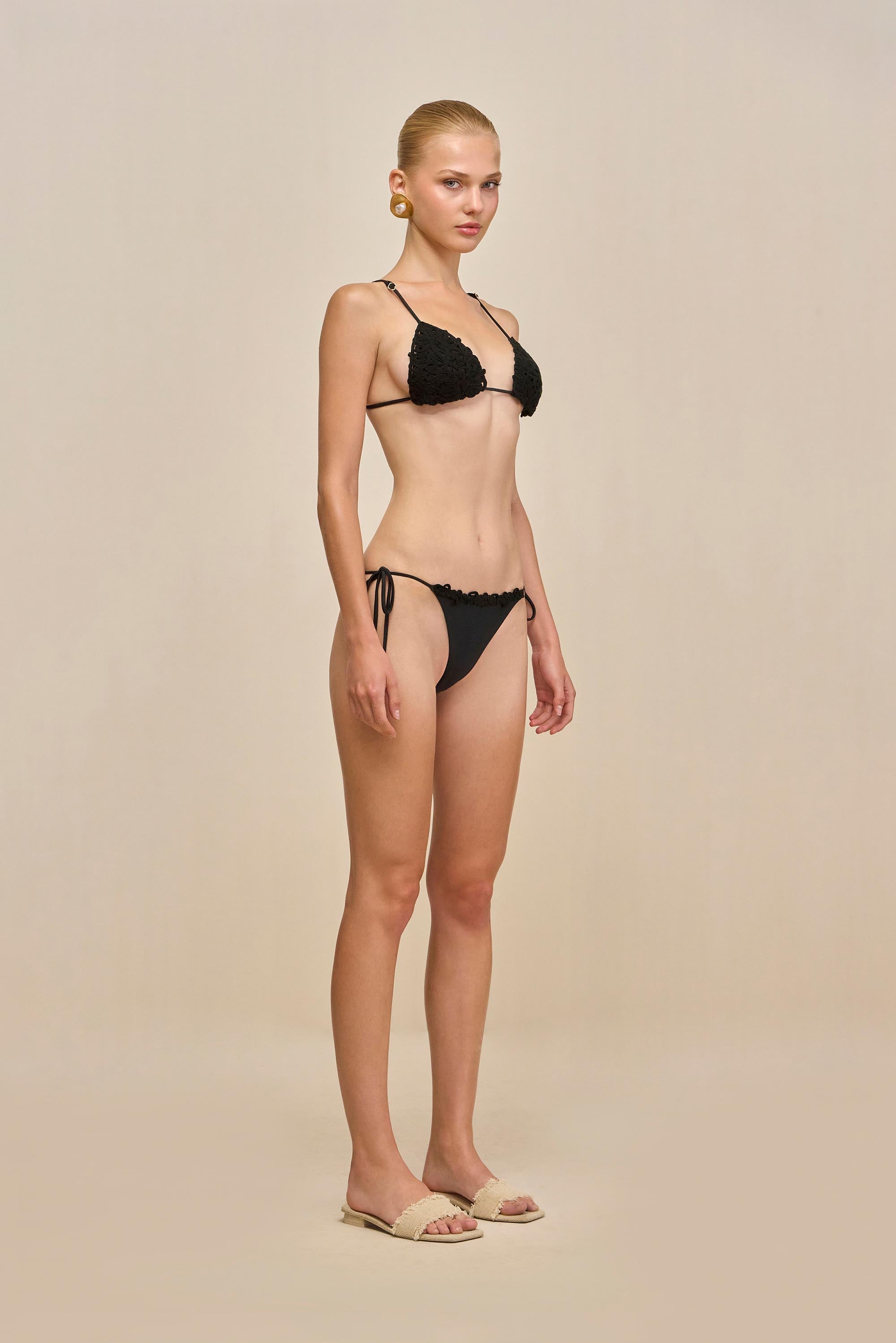 IRINA BIKINI TOP - BLACK
