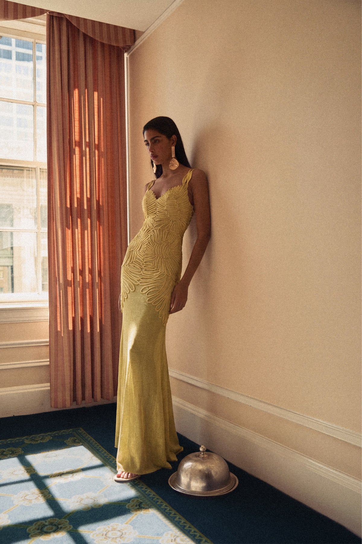 DISCOVER GUEST OF DRESSING ON cultgaia.pro