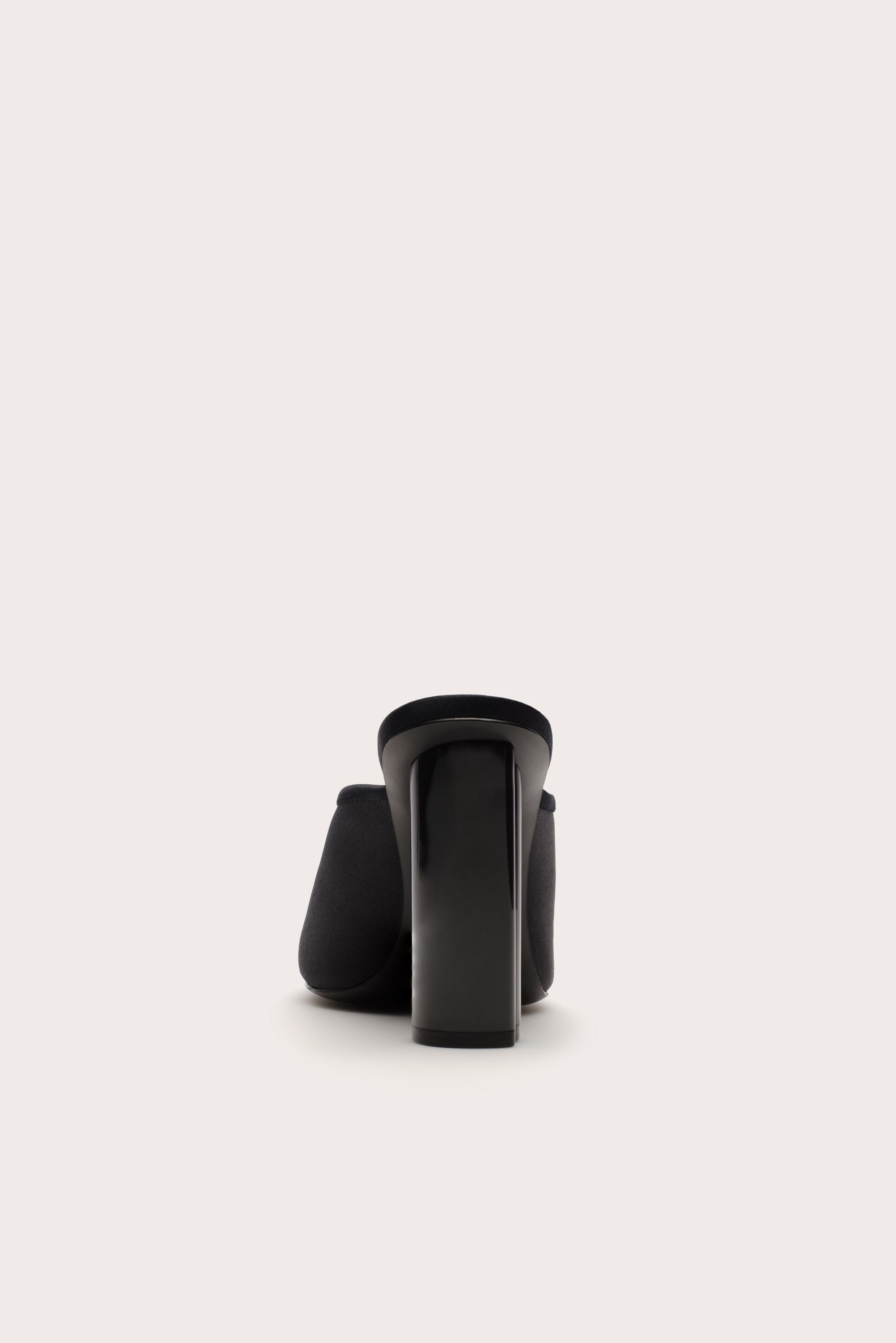 PIA MULE - BLACK