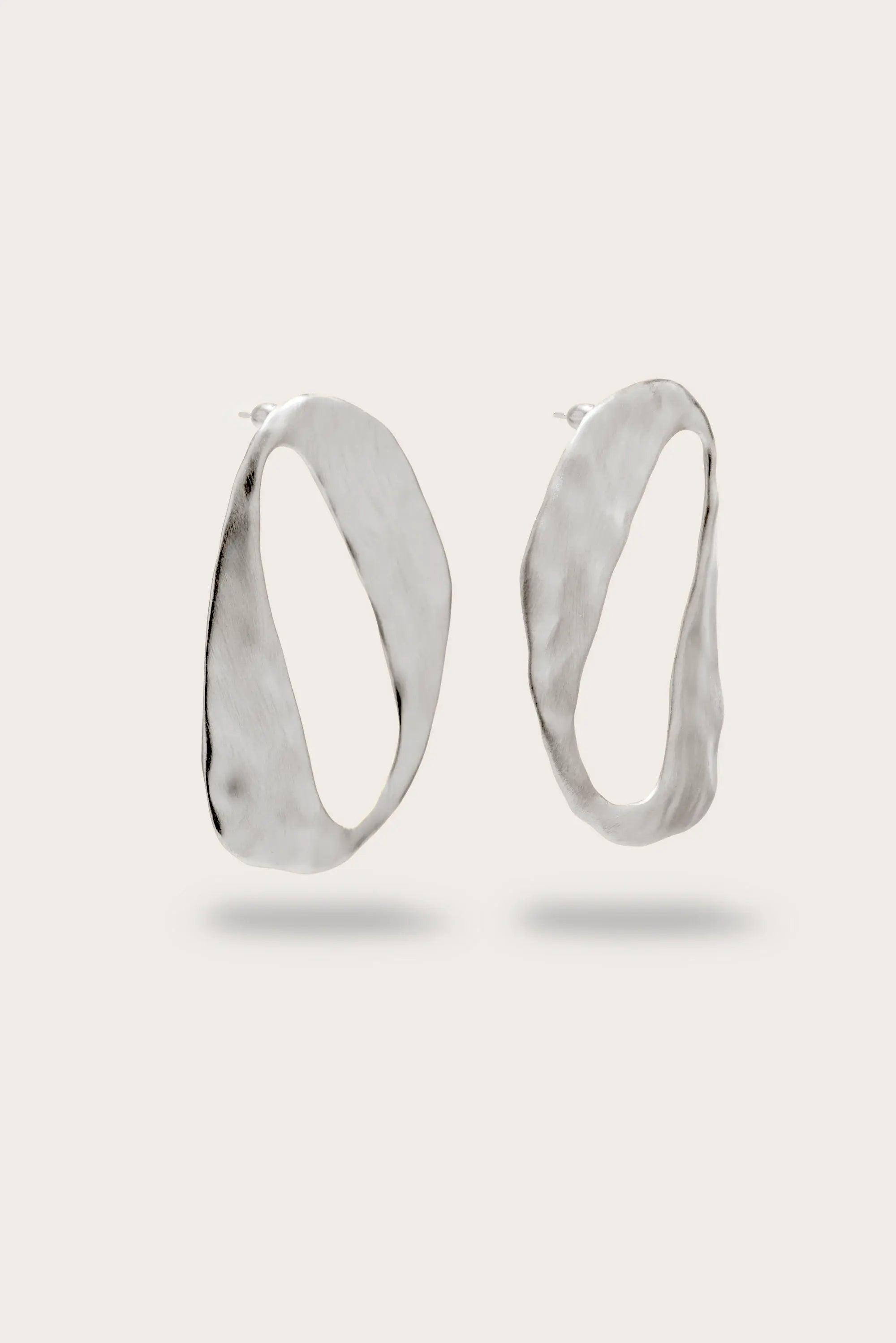 RUE EARRING - ANTIQUE SILVER